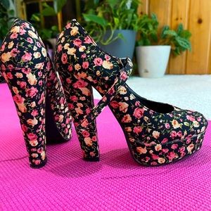 Forever 21 floral Mary Jane platform